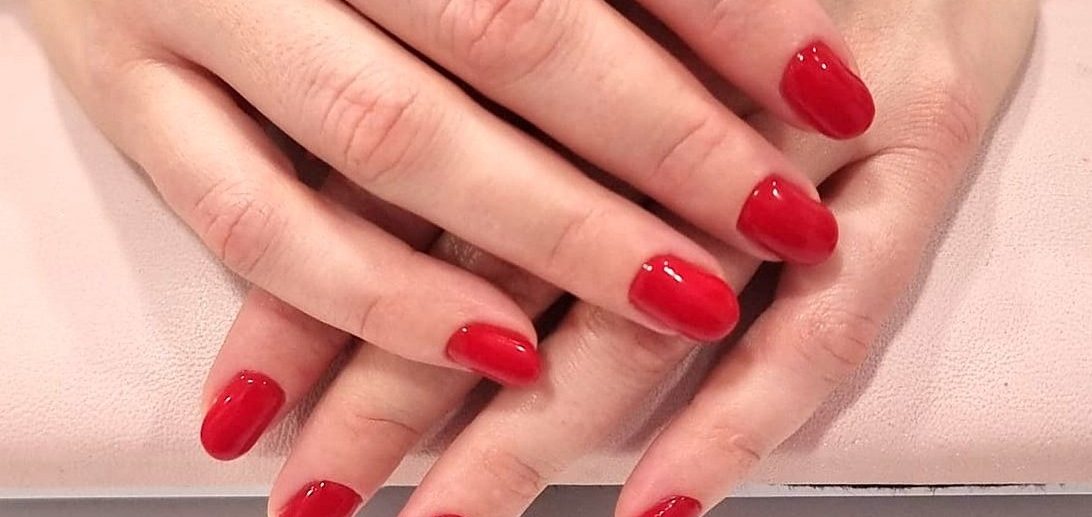 naiyah-nails-russian-manicure-biab-russian-mani-brixton-streatham-cherry-red-nails-luxury-london-salon-spa-clapham-FEATURE